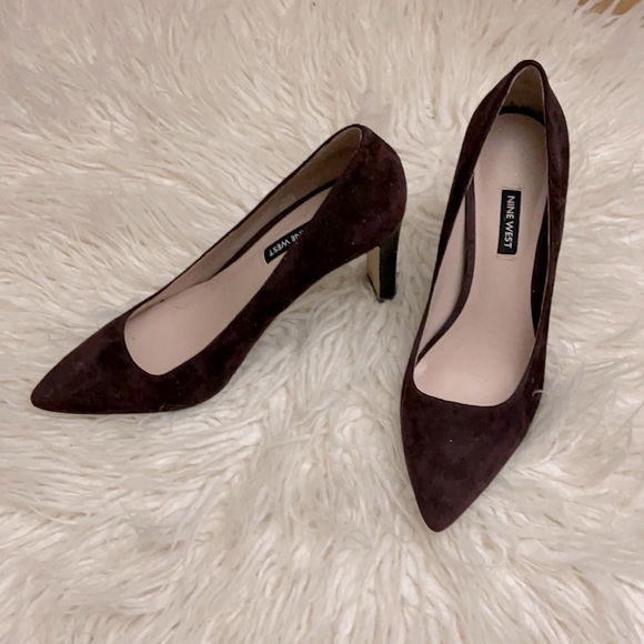 Nine West/ leather outsole/Wine Color suede with snake leather heel. 3.5” heel. - Picture 1 of 4